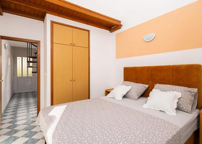 Fortuna - Shared Pool Lägenhet Lokva Rogoznica