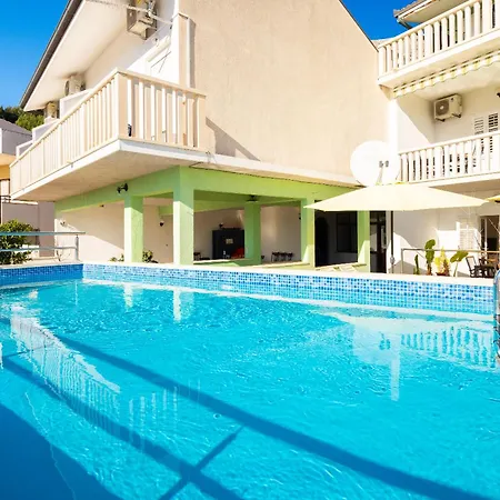 Apartment Fortuna - Shared Pool Lokva Rogoznica