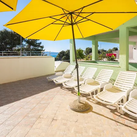 Fortuna - Shared Pool Apartament