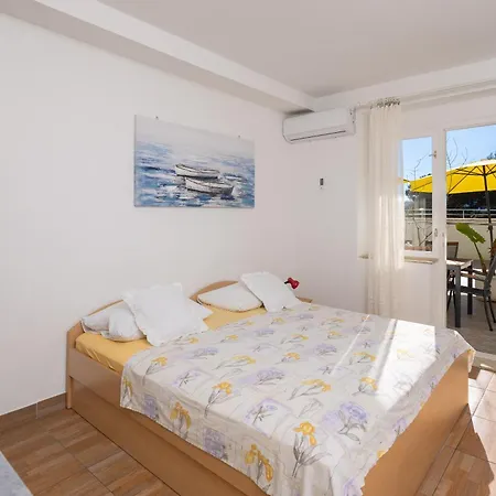 Apartment Fortuna - Shared Pool Lokva Rogoznica