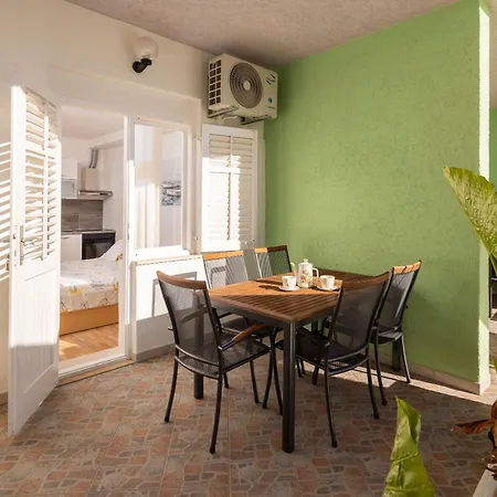 Fortuna - Shared Pool Apartament Lokva Rogoznica
