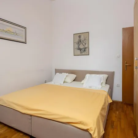 Fortuna - Shared Pool Apartament Lokva Rogoznica