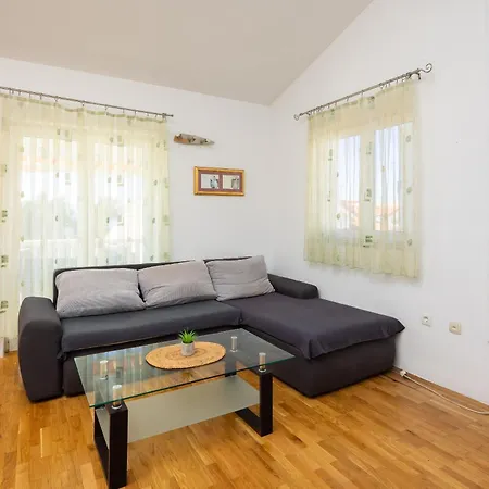 Apartment Fortuna - Shared Pool Lokva Rogoznica