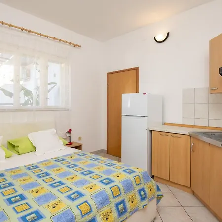 Fortuna - Shared Pool Apartment