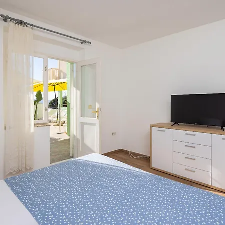 Apartament Fortuna - Shared Pool